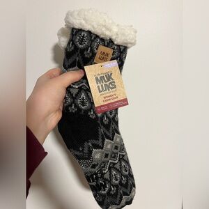 NWT Muk Luks Black and Gray Women's Cabin Non-Slip Socks